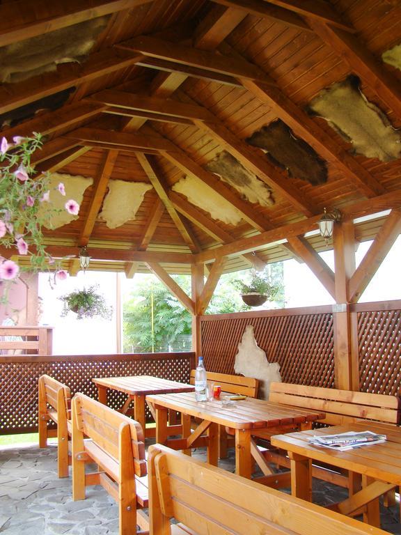 Hotel Colt De Rai à Covasna Extérieur photo