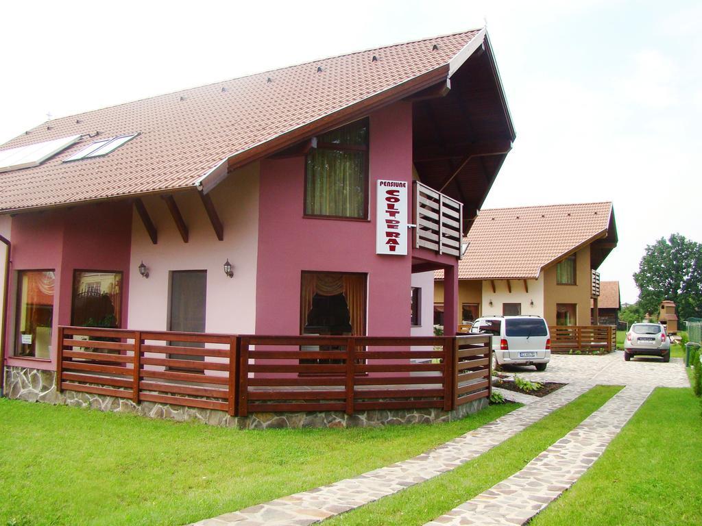 Hotel Colt De Rai à Covasna Extérieur photo